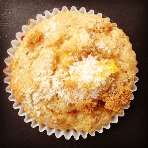 mango & coconut muffins White Chocolate Birthday Cake, Coconut Muffin Recipes, Mango Muffins, Blw Recipes, Yogurt Muffins, Coconut Muffins, Chocolate Birthday Cake, Oven Temperature, Health Heart