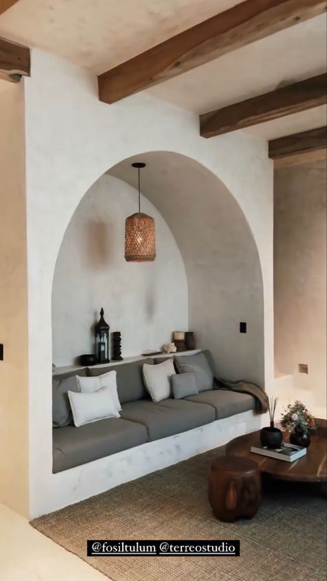 Spanish Interior Design Living Room Hacienda Style, Meditaranian Interiors, Modern Moroccan Decor Living Room, Mediterran Interior, Mediterranean Interior, Decor Ideas Bedroom, Arch Interior, Design Room, Design Living