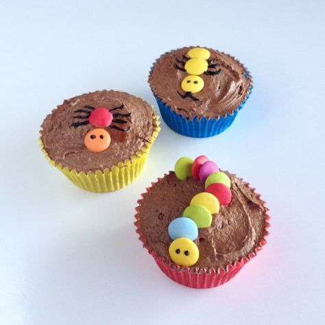 Bug Biscuits, Bugs Cupcakes, Cute Birthday Cupcakes, Children In Need Cakes, Basaar Idees, Animal Cupcakes Easy, Muffins Decorados, Mm Cake, Cupcakes Kids