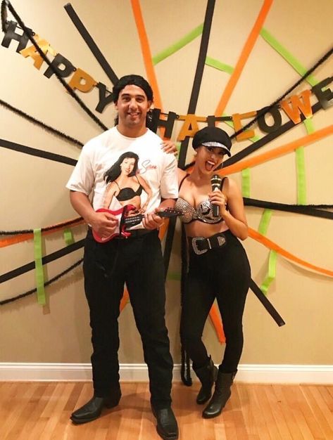 #Selena #selenaquintanillaperez #chrisperez #selenacostume #costumesforwomen #couplecostumes @love.laugh.leanna Selena Costume Ideas, Selena Couple Costume, Selena And Chris Perez Costume, Selena Costume Quintanilla, Selena Halloween Costume, Selena Halloween, Selena Quintanilla Costume, Selena Costume, Selena And Chris Perez