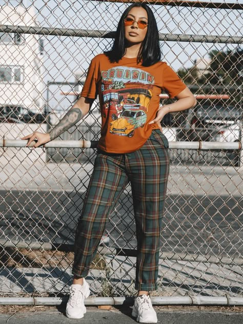 Chain Detail Tartan Plaid Pants | SHEIN USA Shein Outfit Ideas, Plaid Pants Outfit, Plaid Pants Women, Tartan Pants, Shein Outfits, Cute Outfits For School, Thrift Fashion, Plaid Pants, Tartan Plaid