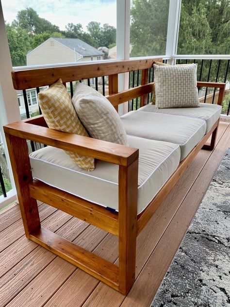 Trex Deck Furniture Ideas, Trex Furniture Diy, Trex Furniture, Latest Cupboard Designs, Build Outdoor Furniture, Simple Magic, Pallet Home Decor, Cupcakes Stand, Built In Sofa