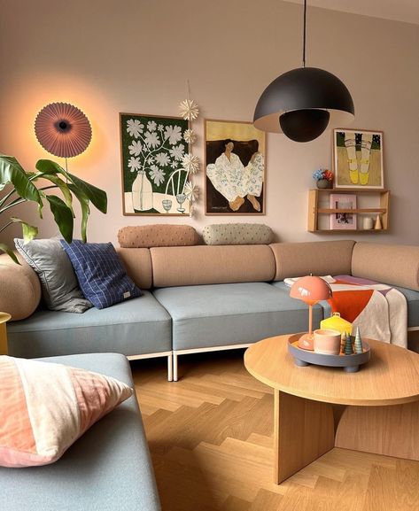 Quirky Living Room Ideas, Quirky Living Room, Colorful Eclectic Living Room, Scandinavian Living Room, Colorful Eclectic, New House Living Room, Eclectic Living, Small Living Room Decor, Eclectic Living Room