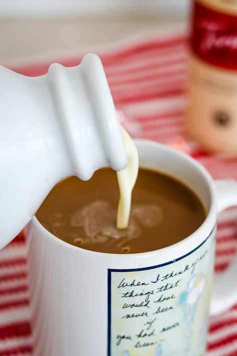 White Chocolate Coffee Creamer, Peppermint Creamer, Mocha Coffee Creamer Recipe, Mocha Creamer Recipe, Flavored Coffee Creamer Recipes, Creamer Homemade, Peppermint Coffee Creamer, Chocolate Coffee Creamer, White Chocolate Coffee