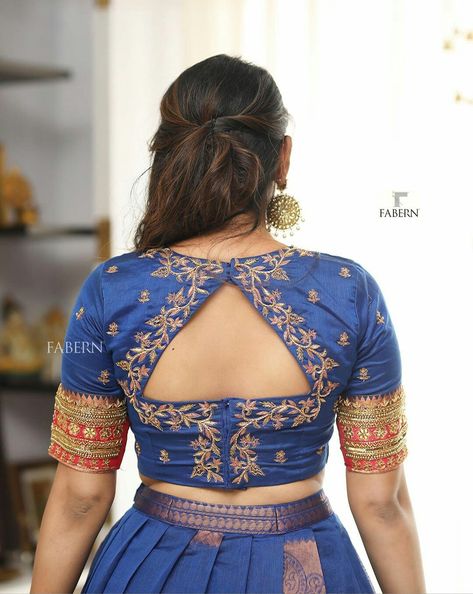 Back Huk Blouse Neck Design, Back Open Neck Designs For Blouses, Front Huk Blouse Design, Back Huk Blouse Designs, Blouse Design For Bride, Back Open Blouse Designs, Back Open Blouse, Blouse Neck Design, Kurti With Jeans