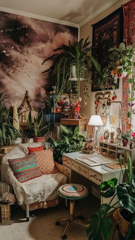 Boho Art Studio Inspiration, Bohemian Office Space, Scandi Boho Interior, Bohemian Home Office, Bohemian Office, Unique Workspace, Boho Style Room, Hippie Bedroom Decor, Cozy Workspace