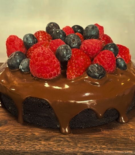 Decadent Sugar-Free Chocolate Cake with Stevia - Better Baker Club Stevia Cake, Starting A Bakery, Sugar Free Chocolate Cake, Bakery Business, Sugar Free Chocolate, Tasty Food, Milk And Honey, Market Research, Stevia