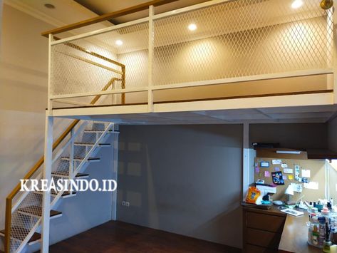 Mezzanine Didalam Kamar Tidur Pesanan Bpk Milfan di Bintaro Loft Style Bedroom, House Loft, Rental House, Style Bedroom, Room Kids, Loft Style, Bed Room, House Rental, Interior And Exterior