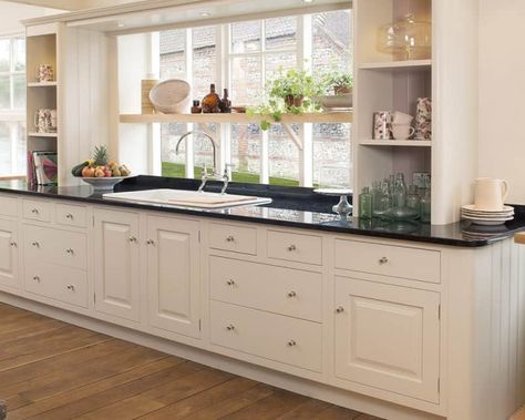 Cream Kitchen Black Worktop, Black Granite Worktop Kitchen, White Kitchen Black Worktop, Kitchen Repaint, Kitchen Uk, Diner Ideas, Artisan Kitchen, Kitchen Revamp, Black Appliances Kitchen