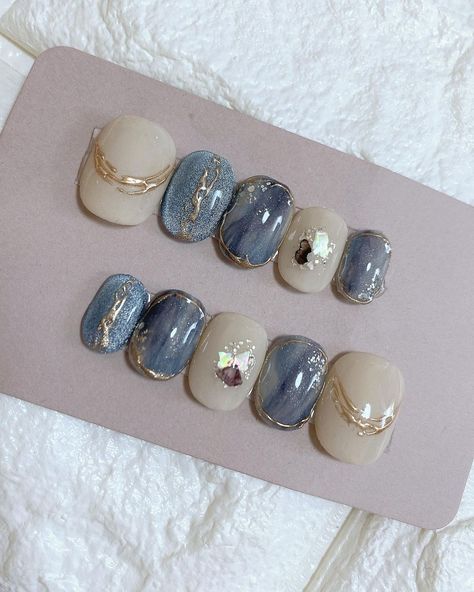 Denim Nail Art, Denim Blue Nails, Stone Nail Art, Multicolored Nails, Korean Nail Art, Fake Nails Designs, Glittery Nails, Nail Jewels, Pretty Nail Art Designs