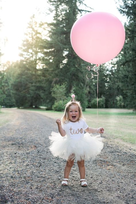 Second Birthday Photo Shoot, Second Birthday Photos, 2nd Birthday Pictures, 2 Happy Birthday, Happy Birthday 2, 2nd Birthday Photos, Candid Pictures, 2nd Birthday Party For Girl, Toddler Pictures