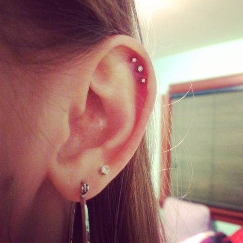 Triple Helix Piercing Ideas, Triple Helix Piercing, Triple Helix, Earring Stack, Pretty Ear Piercings, Chunky Jewelry, Beautiful Body, Helix Piercing, Cartilage Piercing