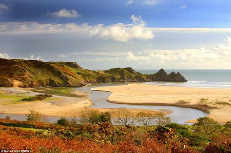 Landscape Photography Beach, British Beaches, Gower Peninsula, Uk Beaches, Wales Travel, Sea Photography, Cornwall England, Landscape Photography Nature, Hidden Beach