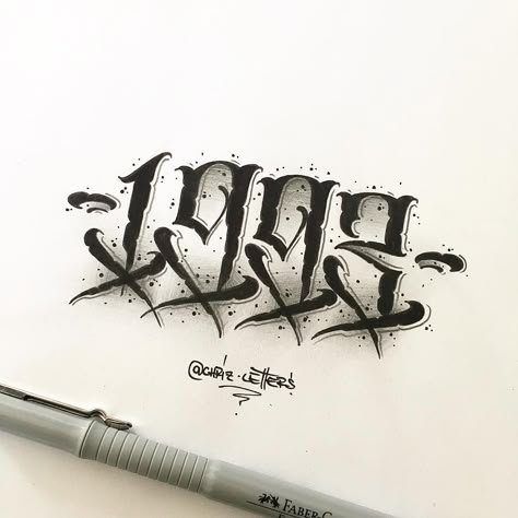 LoveLetters - NieWieDie C/S on Instagram: “...lil „1993“ for tomorrow - thanks for looking!!! ⚫️🙌🏻 @letterink_tattoo #letterink #chrizletters #niewiedie #hamburg #germany #sgc…” Chrome Lettering Tattoo, Tattoo Font Graffiti, Gangsta Lettering Tattoo, Chicano Lettering Gangsters, Dark Lettering Tattoo, Number Tattoo Fonts, Tattoo Graffiti, Art Chicano, Tattoo Script Fonts