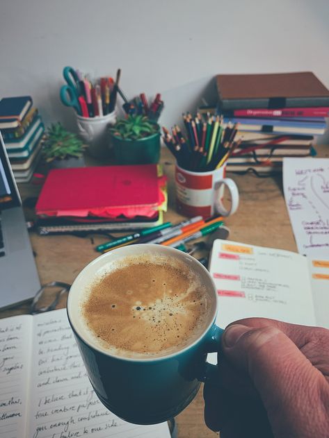 5 Ways Instagram Can Help a Writer Gain Creative Confidence Writer Instagram Post Ideas, Writer Instagram, Instagram Help, Instagram Tips, 5 Ways, Instagram Inspiration, Study Motivation, Confidence, Tea Time