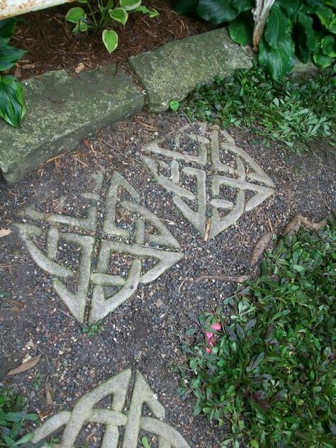 Cool Celtic stepping stones Ceramic Stepping Stones, Celtic Garden Ideas, Yard Pathway Ideas Cheap, Celtic Garden, Stepping Stone Garden, Sacred Garden, Garden Stairs, Witch Garden, Gothic Garden