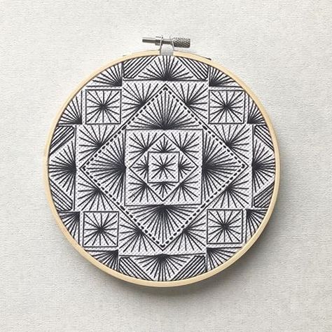 Jennifer Plott 💠Fiber Artist (@seasidefoxartwork) • Fotos e vídeos do Instagram Embroidered Duvet Cover, Blackwork Patterns, Abstract Embroidery, Blackwork Embroidery, Hand Embroidery Kit, Fiber Artist, Punch Needle Embroidery, Textile Crafts, Diy Cross Stitch