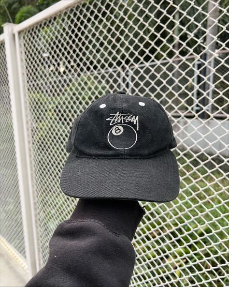 Street Wear Hats, Caps For Men Style, Cap Reference, Organized Phone, Hats Streetwear, Stussy Cap, Cap Aesthetic, Streetwear Cap, Stussy Streetwear