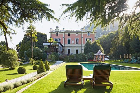 Hotels In Tuscany, Sorrento Hotel, Lake Como Villas, Lakeside Restaurant, Lake Garda Italy, Garda Italy, Italy Pictures, Country Hotel, Italian Lakes