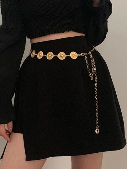 Skirt With Chain Belt, Classy Aesthetics, Chic Belt, Fashion Illustrations Techniques, Party Women, Body Chains, Women Flower, Chain Belts, Pearl Decor