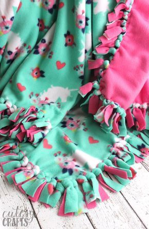 How To Make A Fleece Blanket No Sew, Easy Tie Blanket, No Tie Blankets No Sew Fleece, Minky Tie Blanket No Sew, Knotted Fleece Blanket No Sew, Hand Tie Blanket, How To Make A No Sew Fleece Blanket, Tied Fleece Blanket Tutorial, Making Blankets No Sew