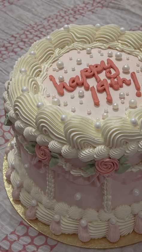 19th Birthday Celebration Ideas, 19 Birthday Themes, Birthday Ideas 19th Girl, Cakes 19th Birthday, Happy 19th Birthday Cake, 19 Year Old Birthday Cake, Nineteen Birthday Cake, 19th Birthday Cake Ideas, Birthday Cake 19th Birthday