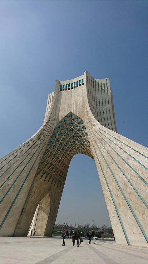 Tehran Aesthetic, Azadi Tower Tehran, Azadi Tower, Modern Mansion Interior, Iran Culture, Indian Temple Architecture, Iran Pictures, Halloween Wallpaper Iphone Backgrounds, Iranian Architecture