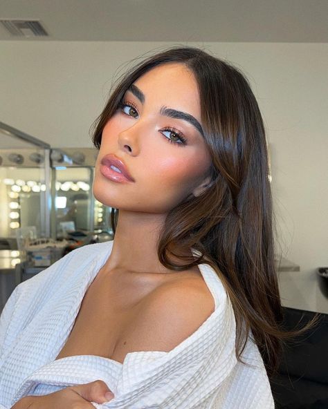 Madison Beer Makeup, Madison Beer Instagram, Beer For Hair, Madison Beer Style, Madison Beer Outfits, Beer Outfit, Lip Fillers, Hair Inspo Color, Madison Beer