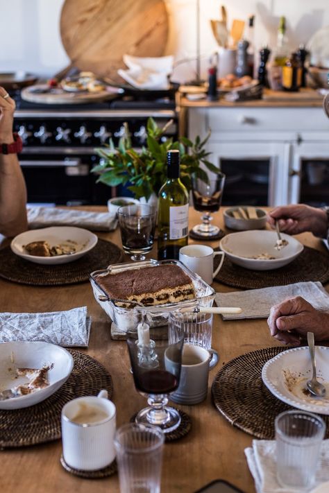 Scenes from life in lockdown - COTTONWOOD & CO Dinner Table Design, Decor Kitchen Ideas, Wallpaper Kitchen, Family Lunch, Recipe Tin, Organizer Kitchen, Creamy Cauliflower, Tasty Chocolate Cake, Kitchen Organizer