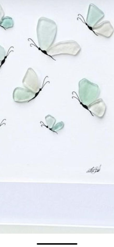 Beach Glass Mosaic Diy Ideas, Simple Sea Glass Art, Seaglass Butterfly, Sea Glass Crafts Diy, Sea Glass Projects, Seaglass Art Ideas, Seaglass Crafts, Sea Glass Window Art, Glass Crafts Diy