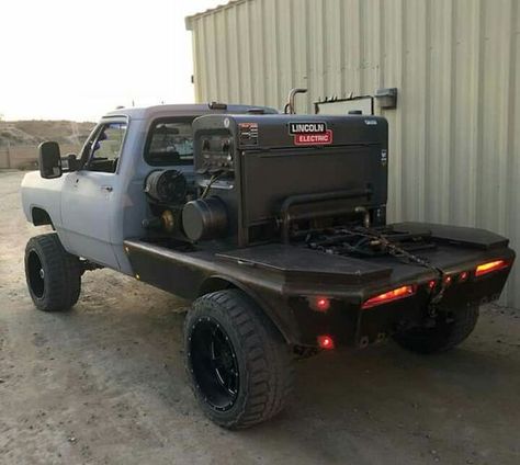 Obs Ford Welding Rig, Custom Welding Beds, Custom Flatbed Truck Beds, Pipeline Welding Rigs, Welding Rig Trucks, Flatbed Truck Ideas, Welding Truck Bedding, Pipeline Welding, Flatbed Truck Beds