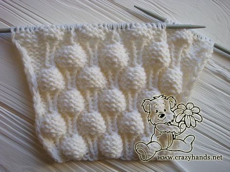 Knitting the sleeves of the oversized sweater Knit Sweater Pattern, Oversized Knit Sweater, Crochet Bebe, Hand Crochet Baby Blanket, Manta Crochet, Oversize Knit, Oversized Knitted Sweaters, Sweater Knitting Patterns, Crochet Patterns For Beginners