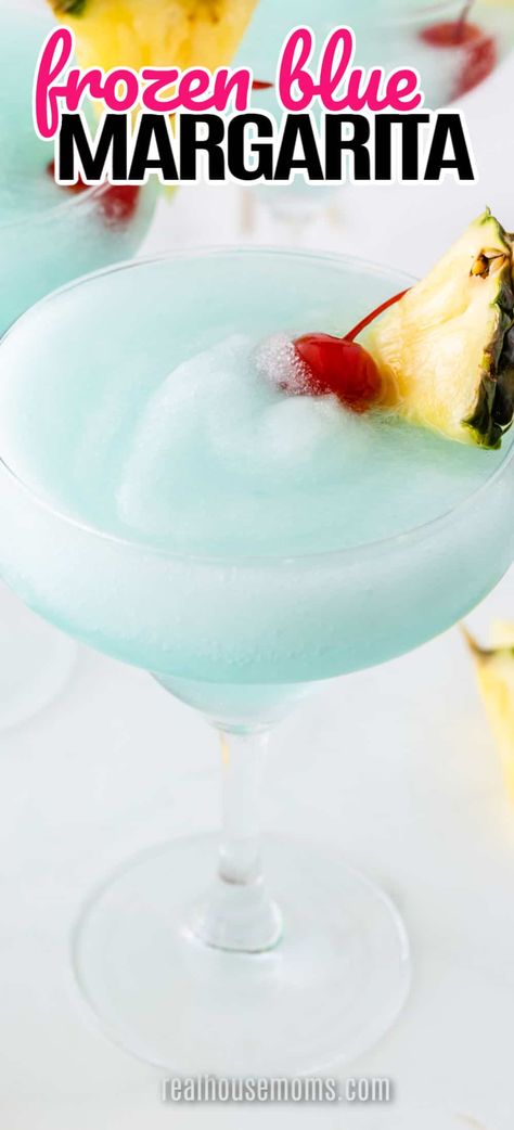 Absolutely nothing beats sipping on a frozen Blue Margarita! With this magical drink in hand, you will be feeling extra fancy in no time! Frozen Tequila Cocktails, Margaritas Recipes Frozen, Blue Frozen Margarita, Homemade Margaritas Frozen, Frozen Margarita Recipes Blender Easy, Frozen Tequila Drinks, Frozen Blue Margarita Recipe, Best Margarita Recipe Frozen, Frozen Margarita Recipes Blender