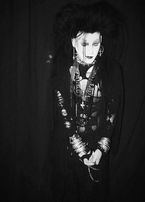 Alt Goth Outfits, 45 Grave, Goth Trad, Dark Gothic Fashion, Types Of Goth, Goth Outfit Inspo, Traditional Goth, Modern Goth, Goth Outfit Ideas