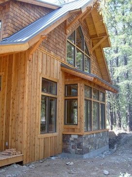 Board And Batten Cabin Exterior, Wooden Siding Exterior, Shingle Cabin, Cabin Exterior Color Schemes, Cabin Exterior Colors, Vermont Cabin, Bay Window Exterior, Lodge Exterior, Exterior Siding Options