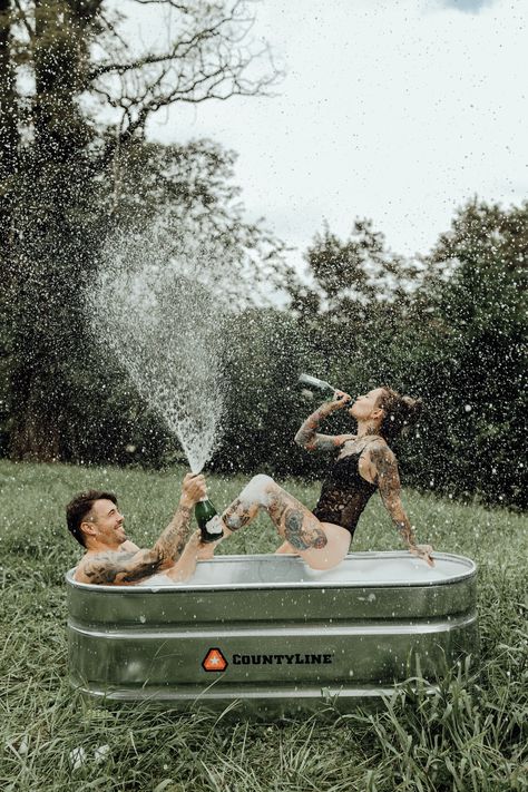 Steamy Outdoor Bath Tub by Heidi Bee Photography › Beloved Stories Outdoor Bathtub Photoshoot, Bathtub Couples Pictures, Couples Tub Photoshoot, Bathing Couple Photoshoot, Outdoor Tub Photoshoot, Take A Bath Together Couple, Bath Together Couples, Couple Bathtub Photography, Bath Tub Couples Photography