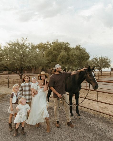 Horses 🐴 Truly my fav vibe to photograph. English. Western. I’m obsessed with all vibes! Let me photograph you with your horses! 🤩 keywords: VA family photographer | Aldie family photographer | Leesburg family photographer| Ashburn family photographer | Virginia family photographer | Sterling family photographer | DMV family photographer | NOVA family photographer | Loudoun County family photographer | Fairfax family photographer | Arlington family photographer | Bluemont family photograp... Boho Western Family Photoshoot, Western Family Photoshoot, Cowboy Attire, Western Family, Country Family, Bedroom Wall Collage, Family Photoshoot, Family Session, Wall Collage