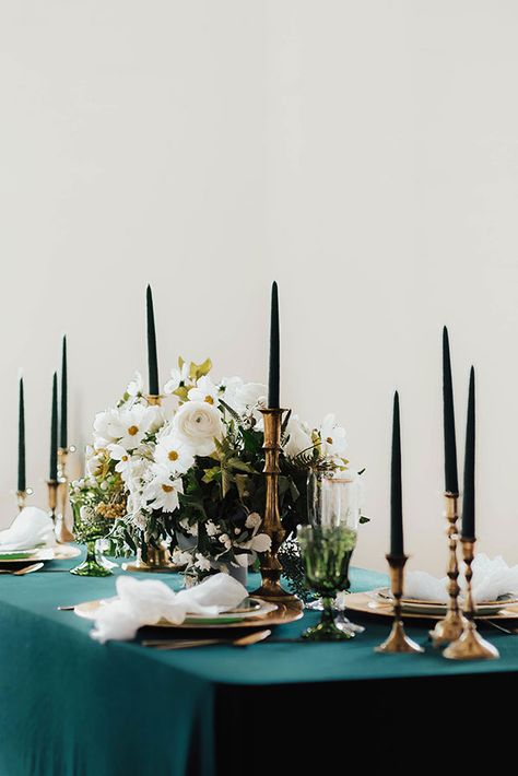 We’re Suckers For This Rich Velvet Tablescape #industrialwedding #geodes #emerald see more: https://ruffledblog.com/emerald-city-urban-loft Velvet Tablescape, Emerald City Wedding, Stryker Medical, Cheap Wedding Table Centerpieces, Creative Wedding Centerpieces, Romantic Wedding Centerpieces, Velvet Table, Beautiful Wedding Centerpiece, Wedding Extras