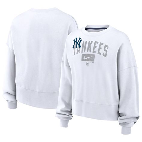 Showcase your unshakable devotion to the New York Yankees with unquestionable authenticity by grabbing this toasty pullover sweatshirt from Nike. It features vibrant team graphics for an unapologetically spirited New York Yankees look. The fleece lining and midweight design make this top ideal when you want a bit of added coverage. Nike Long Sleeve, White Fleece, Nike White, Crop Sweatshirt, Chicago White Sox, Fit Style, White Sweatshirt, White Nikes, New York Yankees