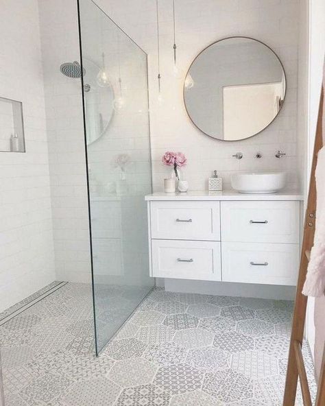 40 Modern Bathroom Tile Designs and Trends Design Interior Baie, Makeover Kamar Mandi, Modern White Bathroom, Bilik Air, Bathroom Shower Design, Decor Ikea, Decor Baie, Tiny House Bathroom, Budget Home Decorating