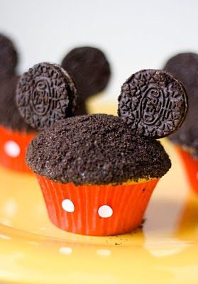 Mickey cupcakes for Ethan's "going to Disney" 3rd birthday party Mm Cupcakes, Mickey Cupcakes, Themed Recipes, Disney Cupcakes, Mouse Cupcakes, Mickey Mouse Cupcakes, Mickey Cakes, Toddler Stuff, Minnie Party