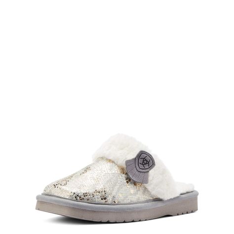 Silver slippers Ariat Slippers, Silver Slippers, Winter Horse, Square Toe Shoes, Preppy Shoes, Western Style Outfits, Cute Slippers, Fuzzy Slippers, Slippers Cozy