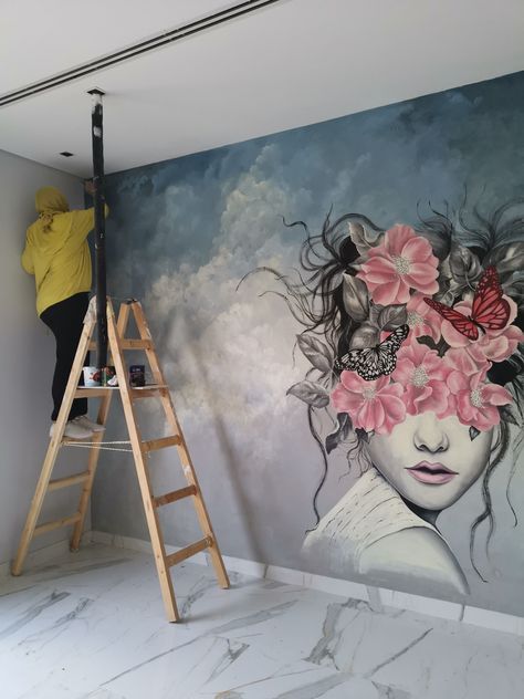 Salon Murals Painted Walls, Hair Salon Mural Ideas, Beauty Salon Photography Ideas, Salon Mural Ideas, Makeup Studio Decor, Angel Wings Decor, House Wall Design, Flower Face, Acrylic Art Projects