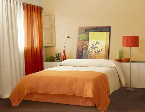 orange curtains and comforter Small Bedroom Ideas On A Budget, Orange Bedroom Walls, Small Bedroom Colours, Bedroom Decorating Tips, Fall Bedroom Decor, Bedroom Orange, Small Bedroom Designs, Small Bedroom Decor, Trendy Bedroom