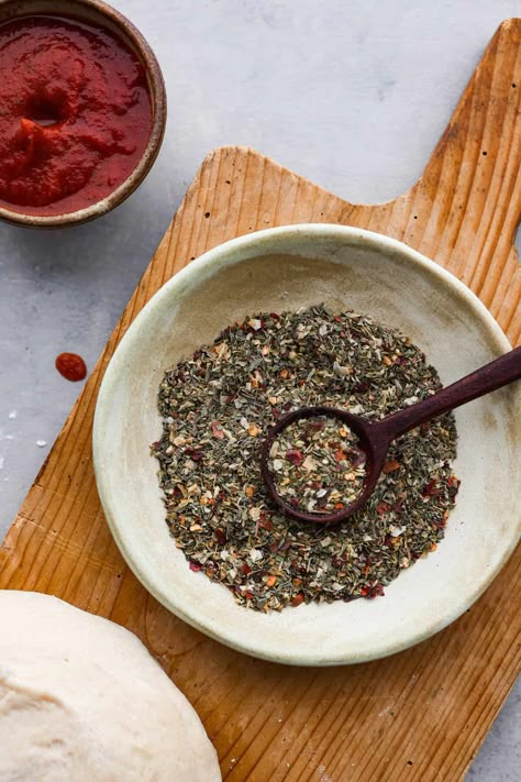 Pizza Seasoning Pizza Seasoning Recipe, 310 Recipes, Pizza Spices, Pizza Seasoning, Easy Suppers, Dry Soup Mix, Diy Foods, Spice Combinations, Pizza Appetizers