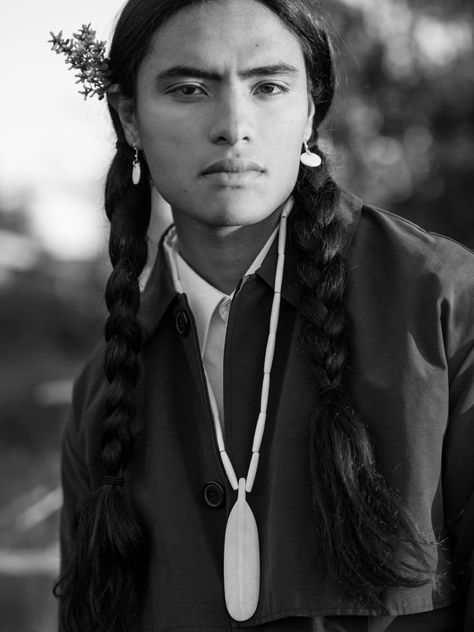 Native American Hairstyles, Native American Hair, Hairstyles Male, American Hairstyles, American Men, Face References, Athletic Hairstyles, Curly Bob Hairstyles, Face Reference