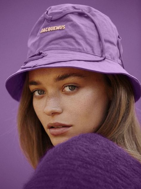 Jacquemus Fashion Show, Fashion Show 2022, Jacquemus Fashion, Comfy Travel Outfit, Comfy Travel, Work Accessories, Dog Branding, Roman Holiday, Hat Ideas