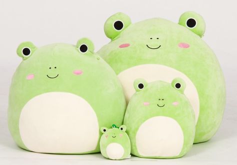 THE BIG ONE Wendy The Frog, Cute Squishies, Green Toys, Kawaii Plush, Kawaii Plushies, Green Frog, Frog And Toad, Dessin Adorable, Cute Stuffed Animals