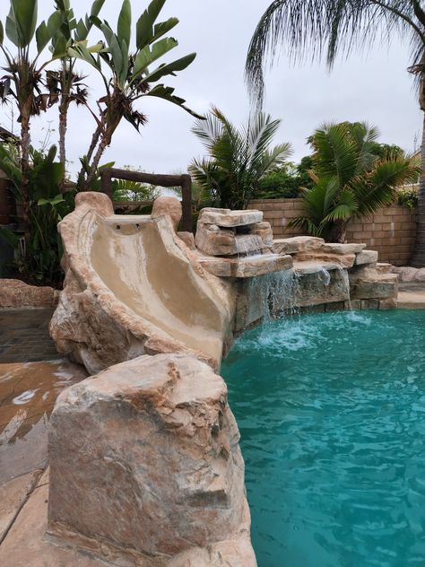 Faux Rock Pool Waterfall, Pool Rock Waterfall, Organic Pool, Waterfall Building, Swimming Pool Slides, Cave Houses, Swimming Pool Waterfall, Moon Pool, Outdoor Waterfalls