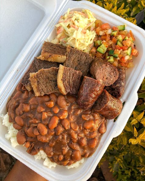 Nosipho Makhathini on Instagram: “My phuthu and beans lovers I got you. 😋 Tomorrow (Wednesday) we’re having this plate for R55. 💃🏽 or Beef stew with Samp. ***Can substitute…” Zulu Food South Africa, Samp Recipe South Africa, Food South Africa, Zulu Culture, South African Food, South Africa Food, Homemade Comfort Food, Culinary Cooking, Africa Food